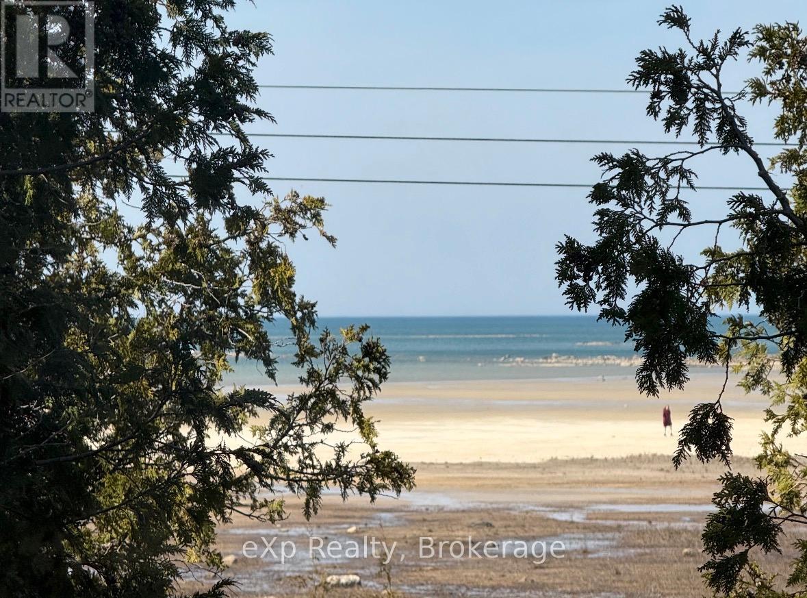 329 Bay Street, South Bruce Peninsula, Ontario  N0H 2T0 - Photo 39 - X12680138