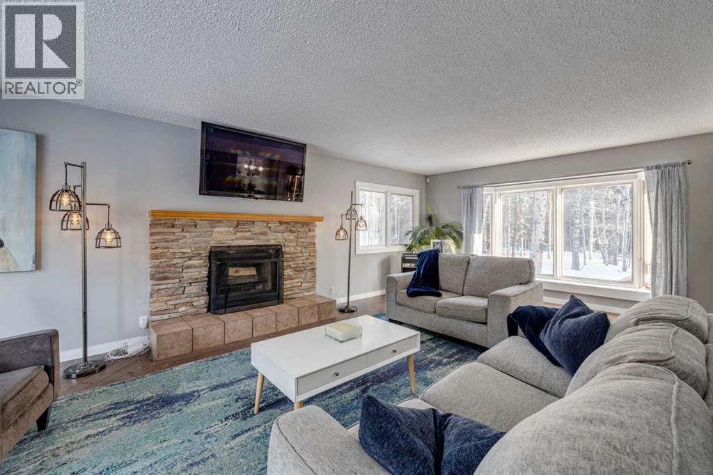 10 Wolf Drive, Rural Rocky View County, Alberta  T3Z 1A3 - Photo 9 - A2276969