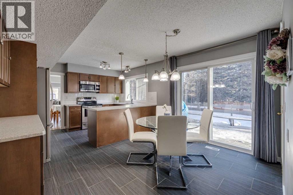 10 Wolf Drive, Rural Rocky View County, Alberta  T3Z 1A3 - Photo 18 - A2276969