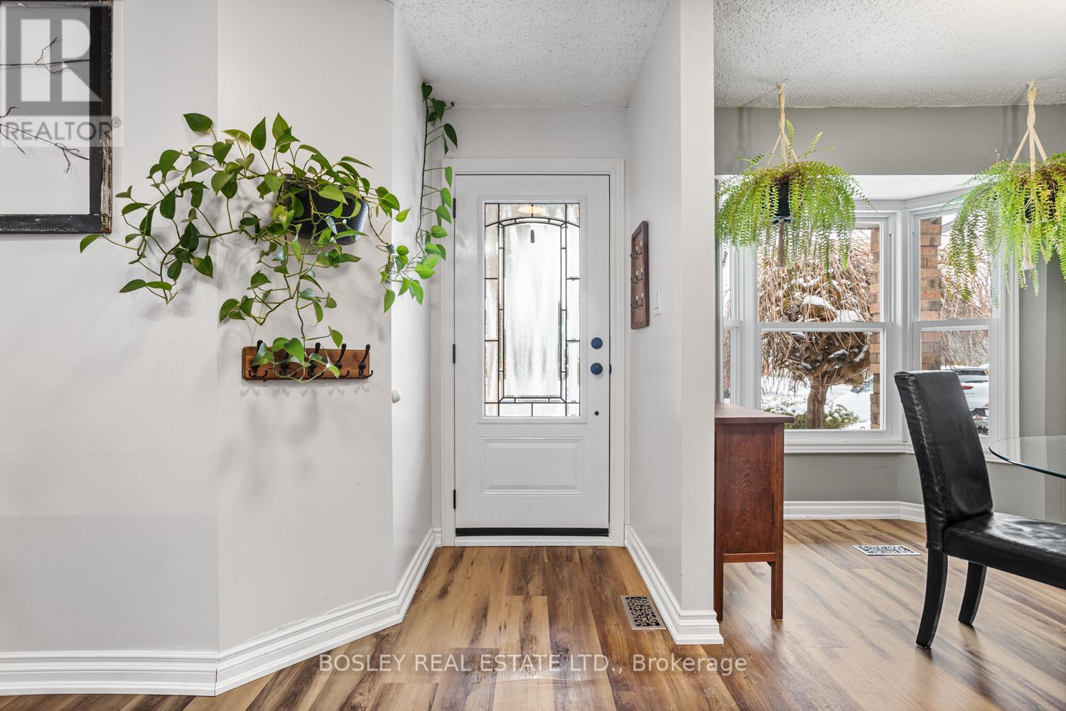 246 Sutherland Crescent, Cobourg, Ontario  K9A 5L3 - Photo 6 - X12680158