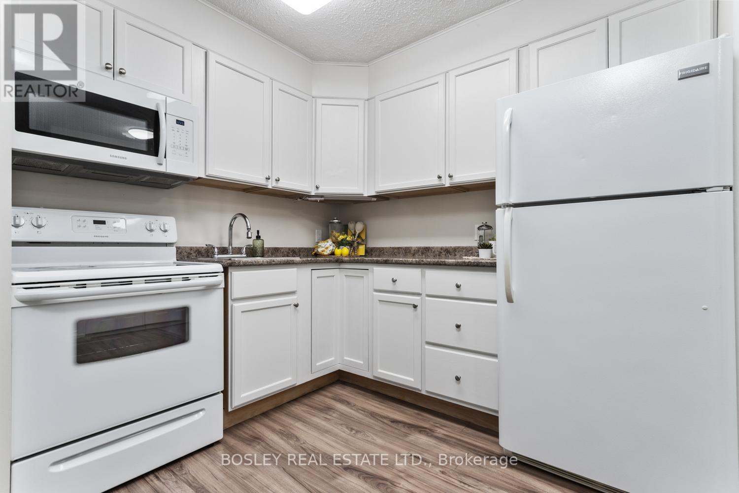 201 - 133 Ontario Street, Cobourg, Ontario  K9A 3B4 - Photo 12 - X12680176