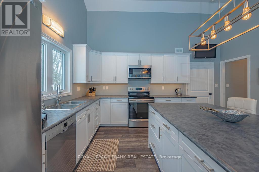 24 Ted's Lane, Trent Lakes, Ontario  K0L 1J0 - Photo 16 - X12680196