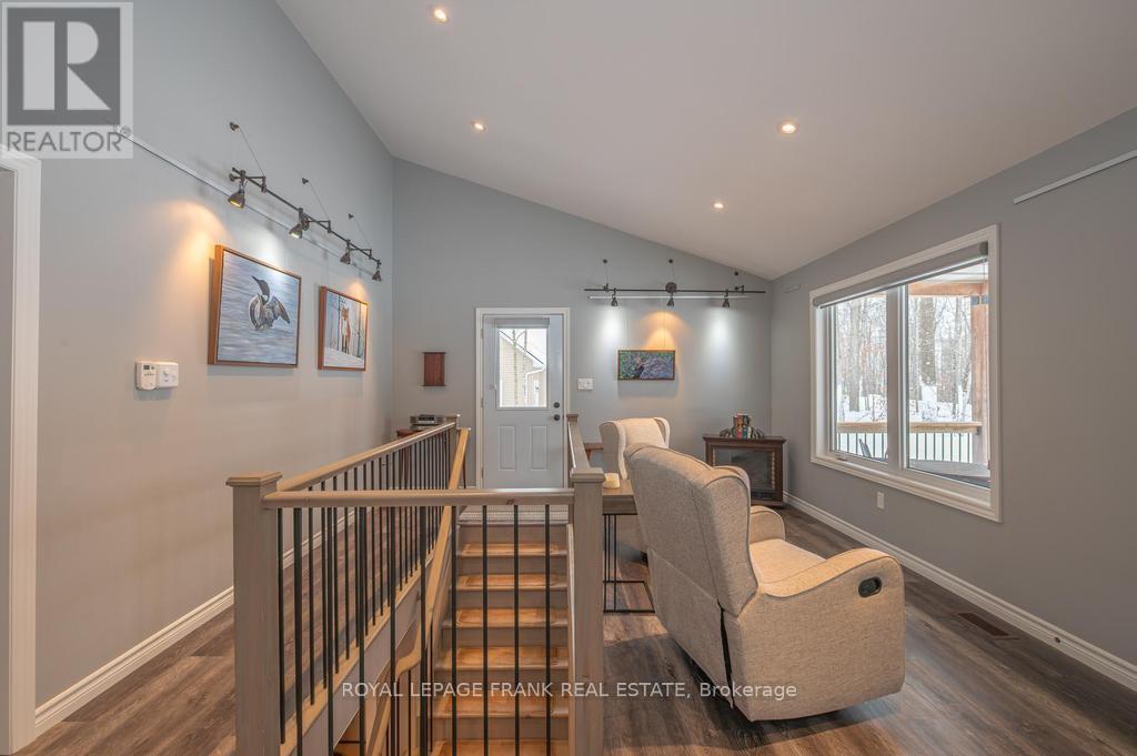 24 Ted's Lane, Trent Lakes, Ontario  K0L 1J0 - Photo 7 - X12680196