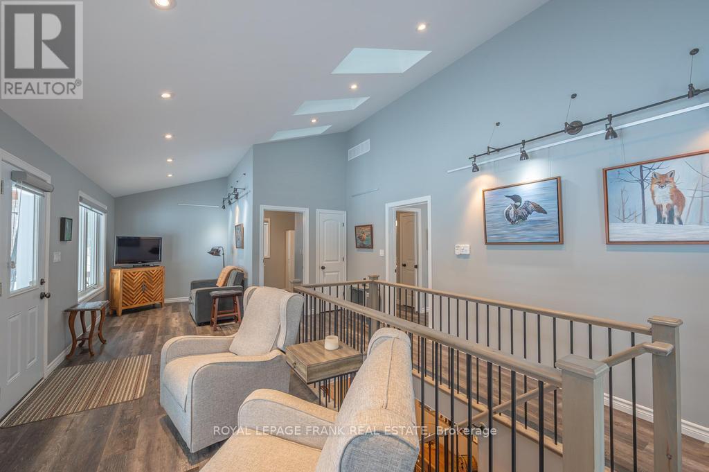 24 Ted's Lane, Trent Lakes, Ontario  K0L 1J0 - Photo 9 - X12680196