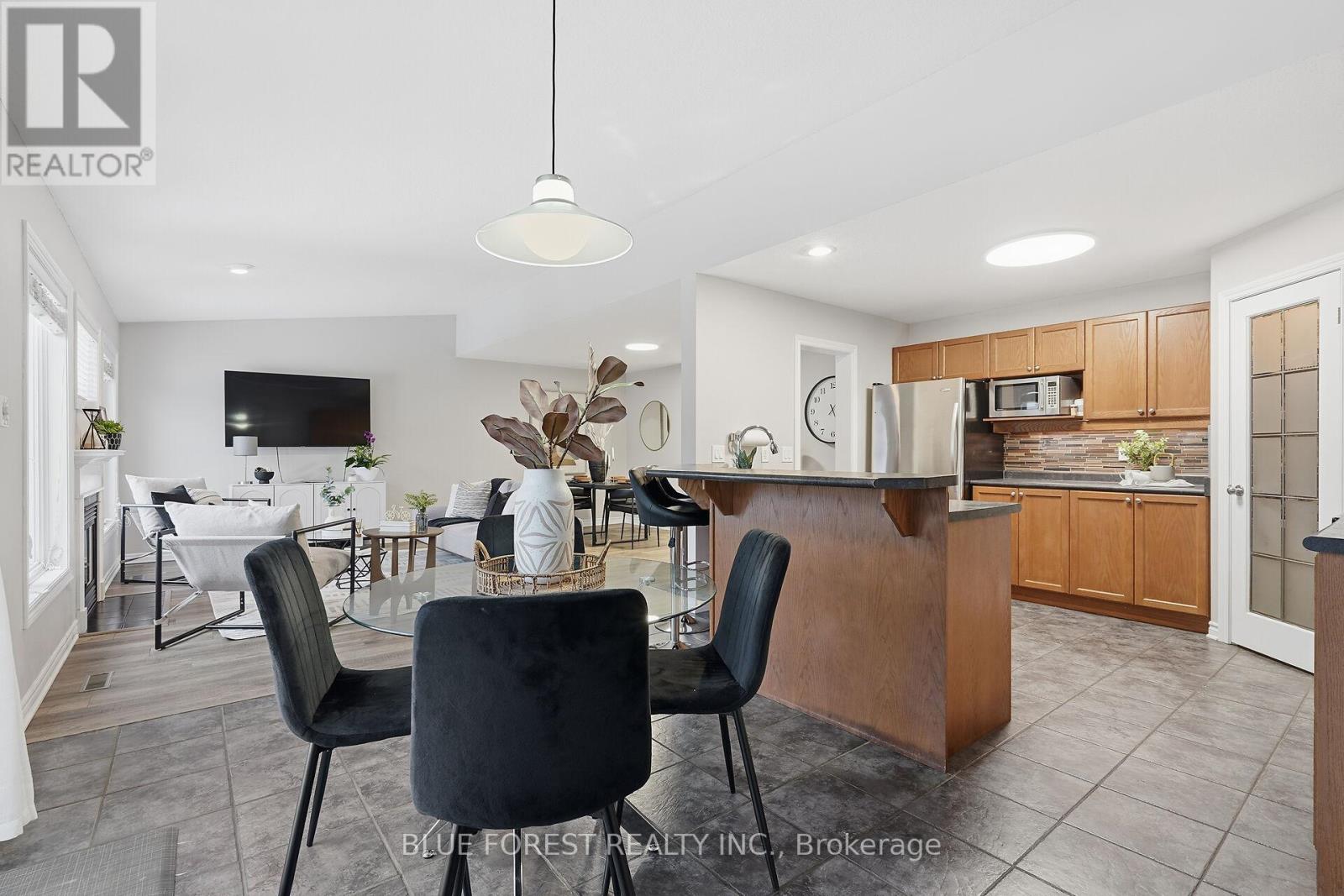 2408 Asima Drive, London South, Ontario  N6M 0B3 - Photo 14 - X12680264