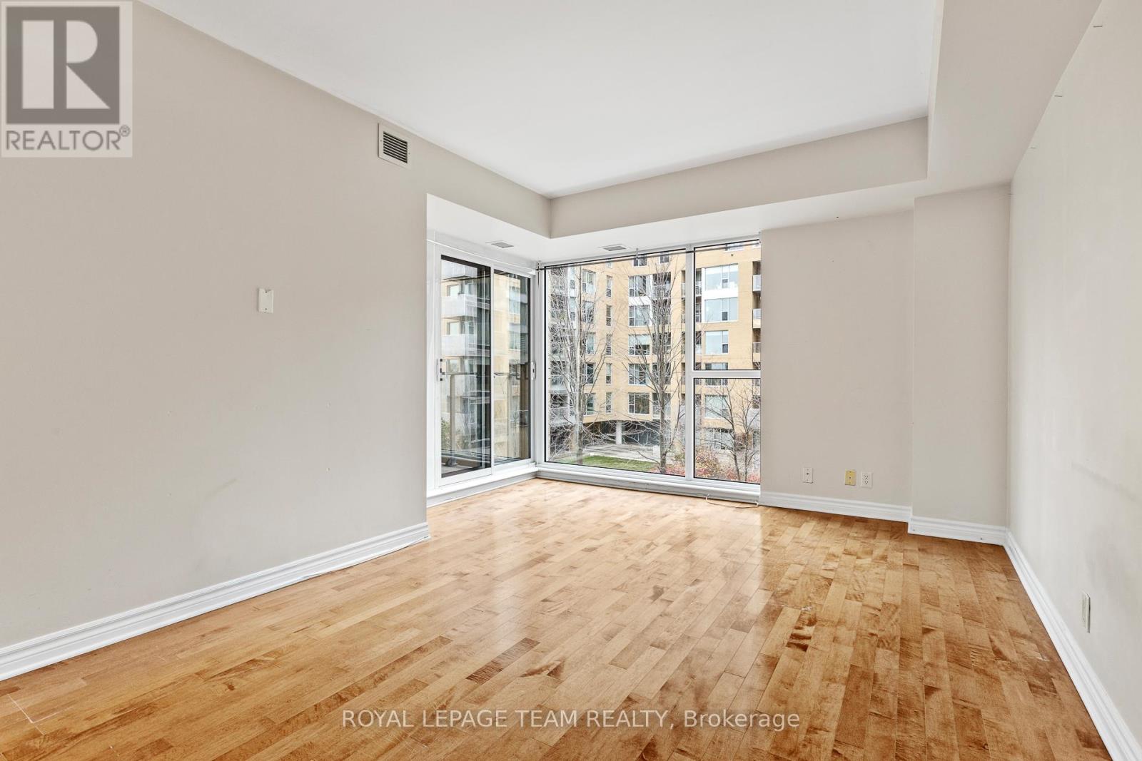 303 - 200 Lett Street, Ottawa, Ontario  K1R 0A7 - Photo 14 - X12680170