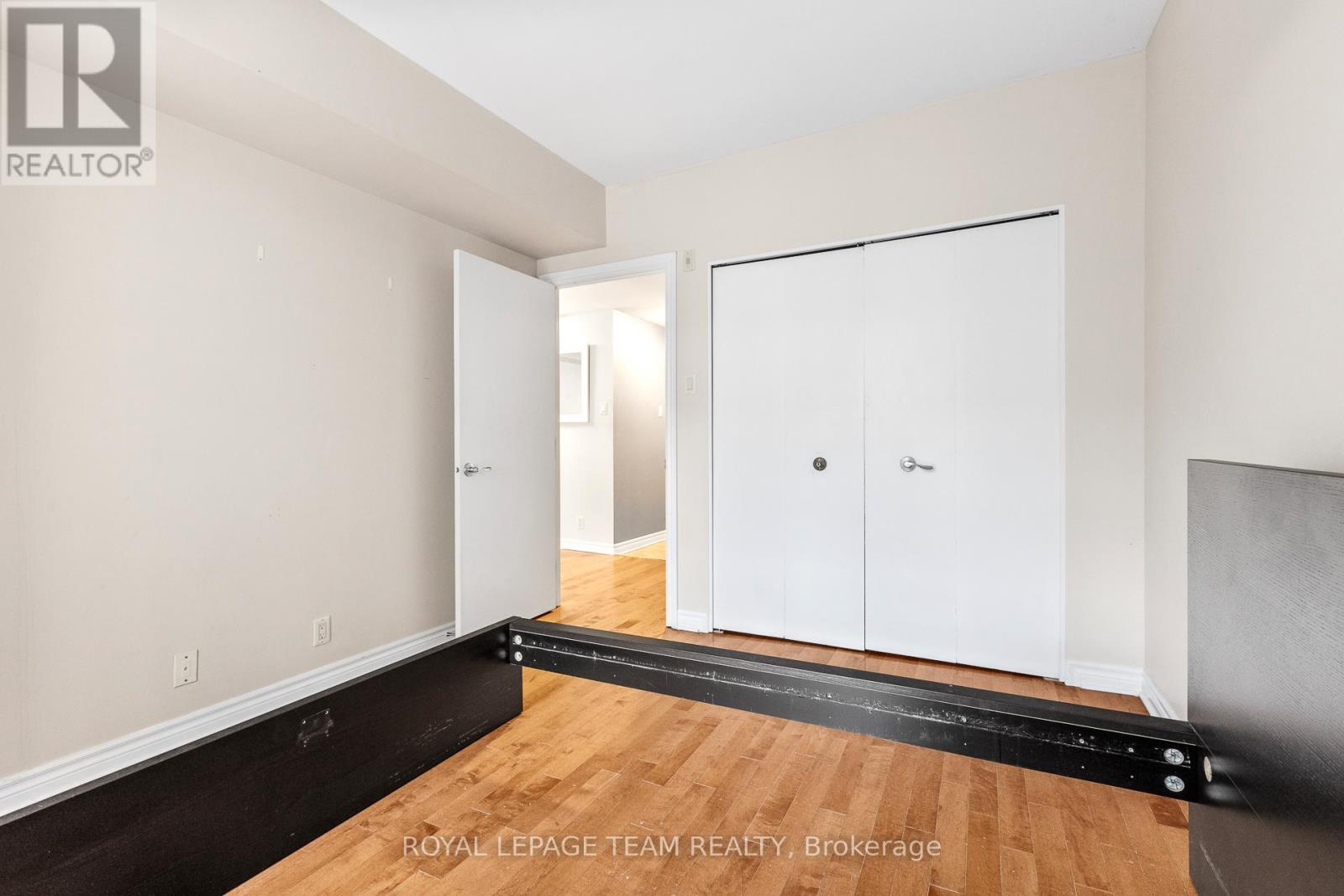 303 - 200 Lett Street, Ottawa, Ontario  K1R 0A7 - Photo 15 - X12680180