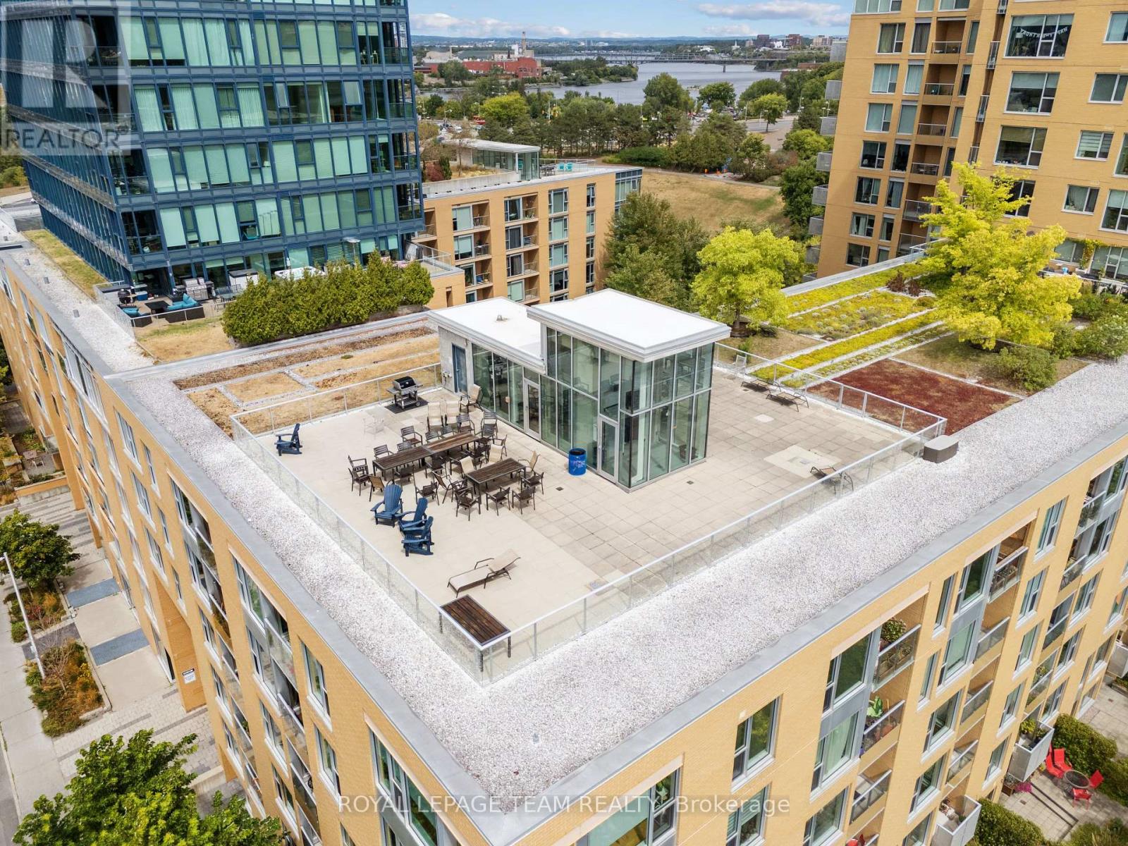 303 - 200 Lett Street, Ottawa, Ontario  K1R 0A7 - Photo 28 - X12680180