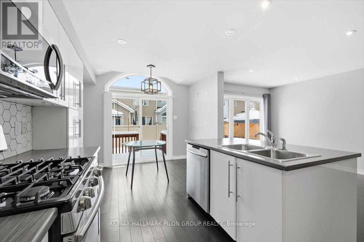 748 Morningstar Way, Ottawa, Ontario  K1W 0G6 - Photo 5 - X12680294