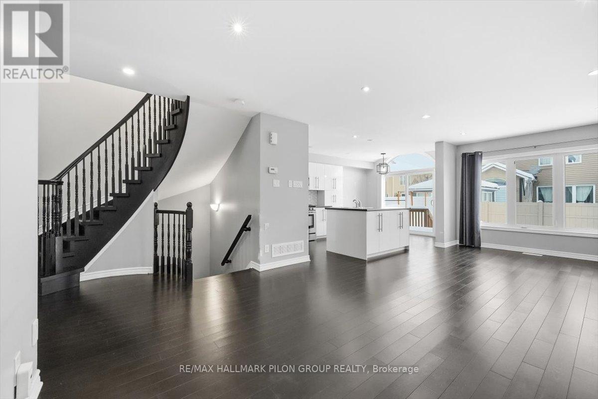 748 Morningstar Way, Ottawa, Ontario  K1W 0G6 - Photo 9 - X12680294