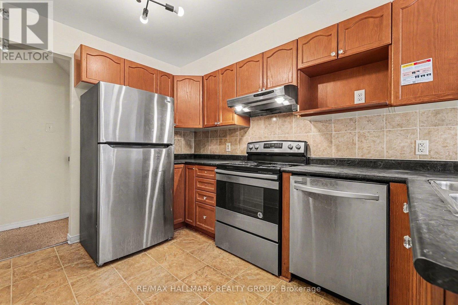 1073 Marconi Avenue, Ottawa, Ontario  K2K 0C3 - Photo 6 - X12680324