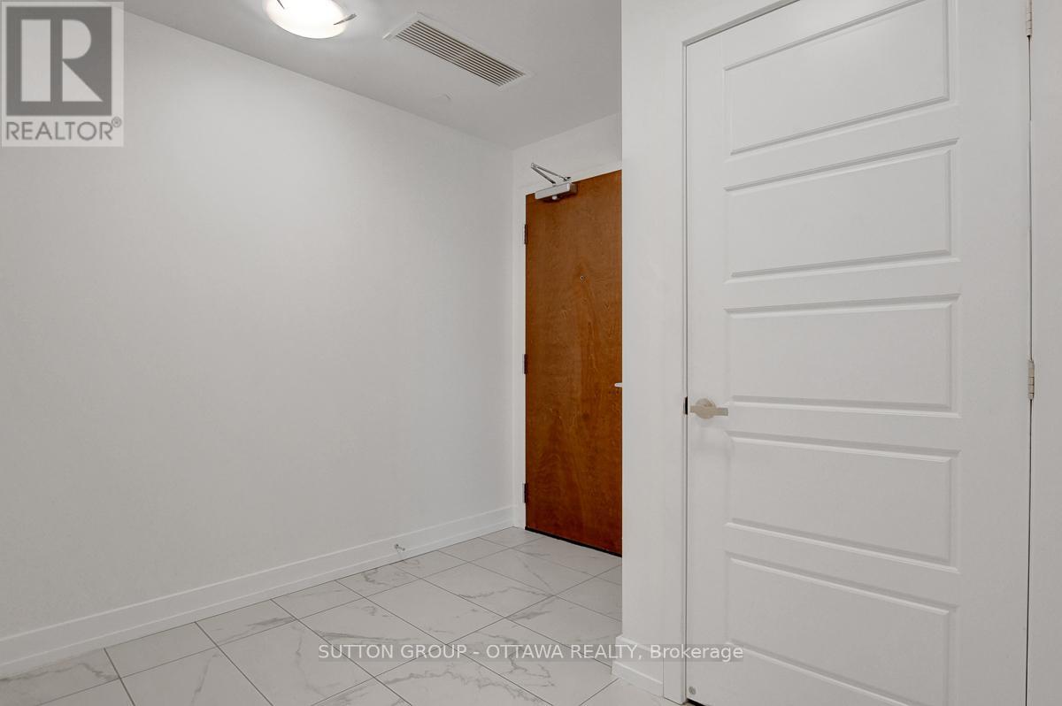 903 - 330 Titan Private, Ottawa, Ontario  K2G 1G3 - Photo 4 - X12680430