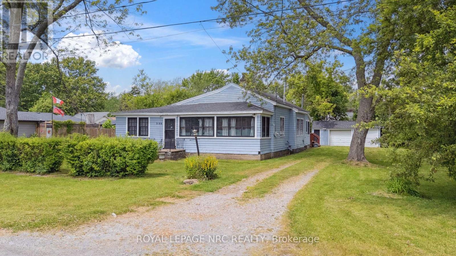 3188 Young Avenue, Fort Erie, Ontario  L0S 1N0 - Photo 2 - X12680402