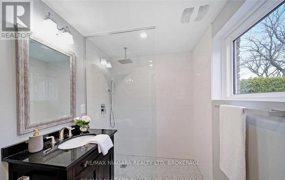 Lower Unit - 4102 Brookdale Drive, Niagara Falls (Ascot), Ontario  L2H 2B4 - Photo 10 - X12680408