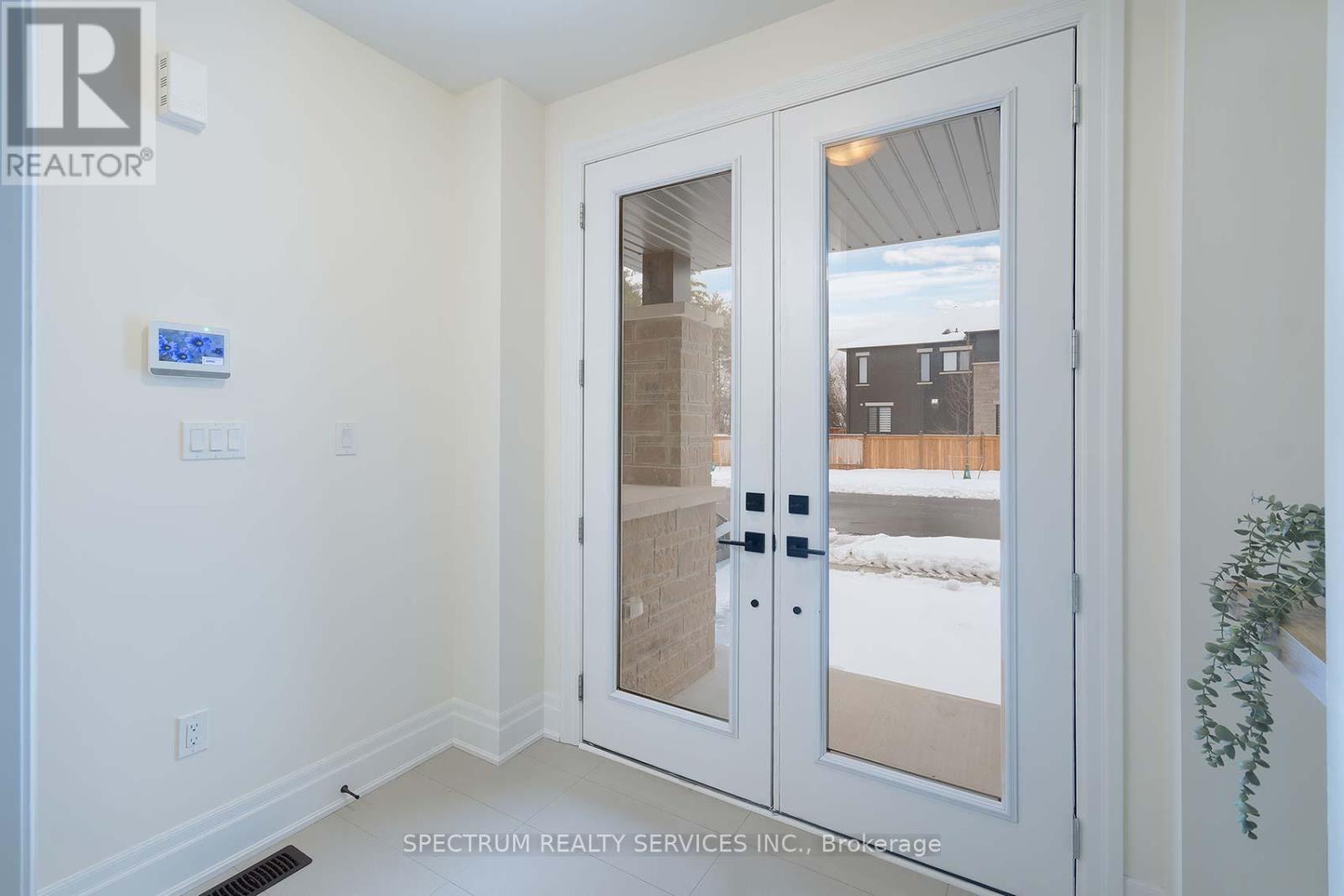 203 Grand Trunk Avenue, Vaughan, Ontario  L6A 5E5 - Photo 7 - N12596658