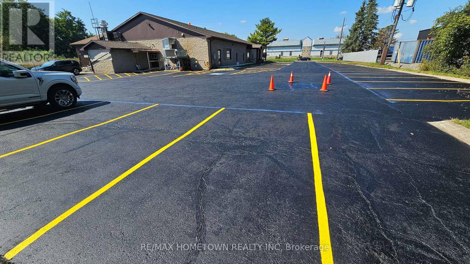 803 Chelsea Street, Brockville, Ontario  K6V 5T4 - Photo 2 - X12680172