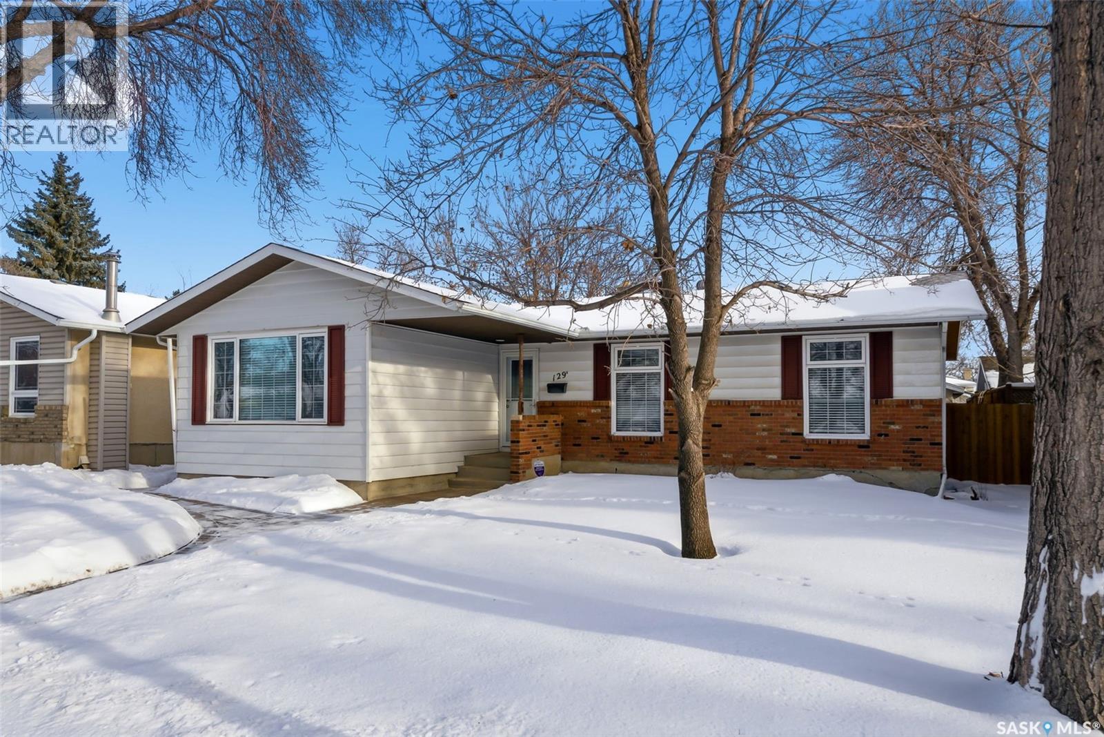 129 N Mccarthy Boulevard, Regina, Saskatchewan  S4R 5S2 - Photo 2 - SK025140