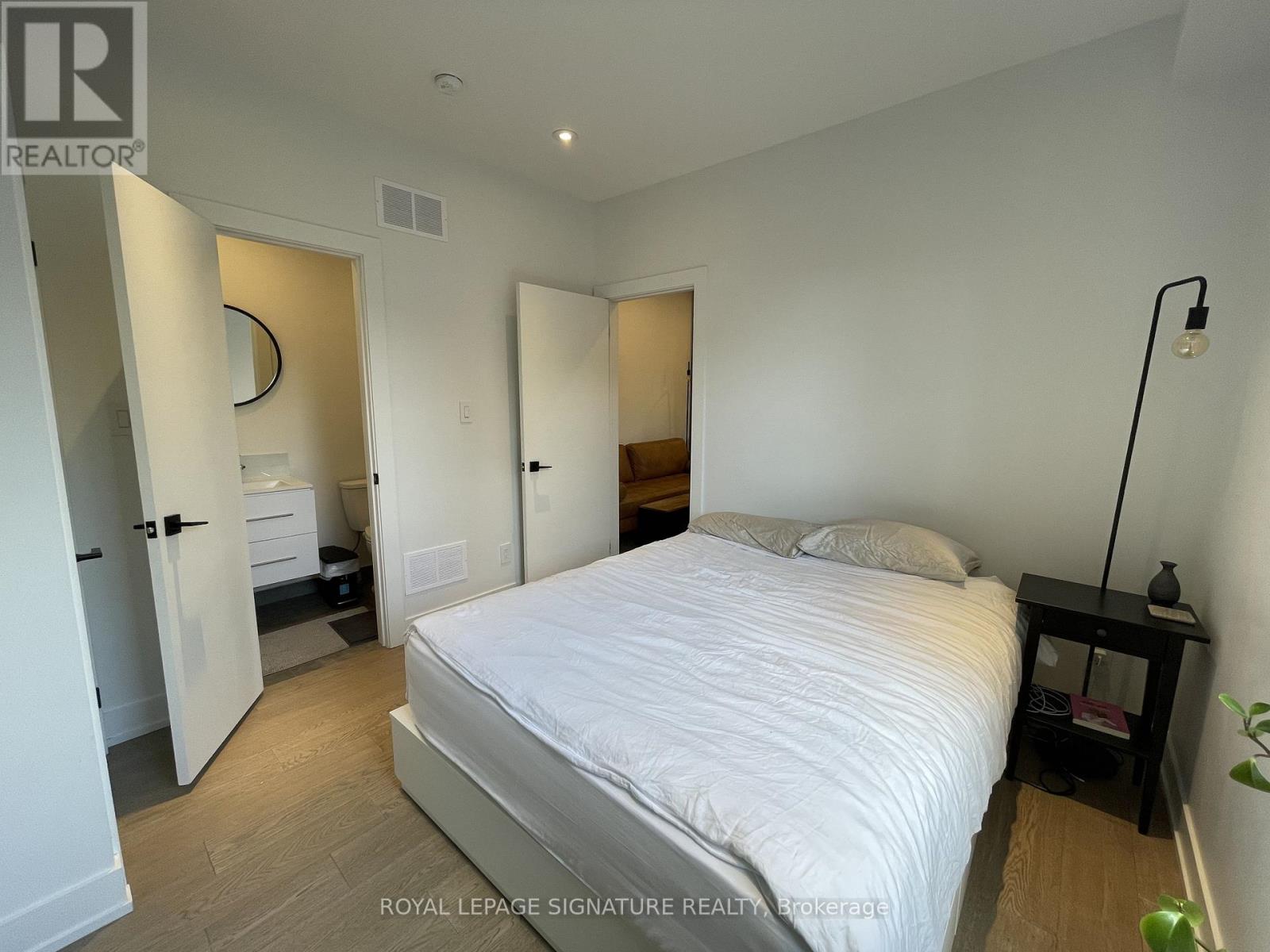 Back - 17 Claremont Street, Toronto, Ontario  M6J 2M3 - Photo 8 - C12680136