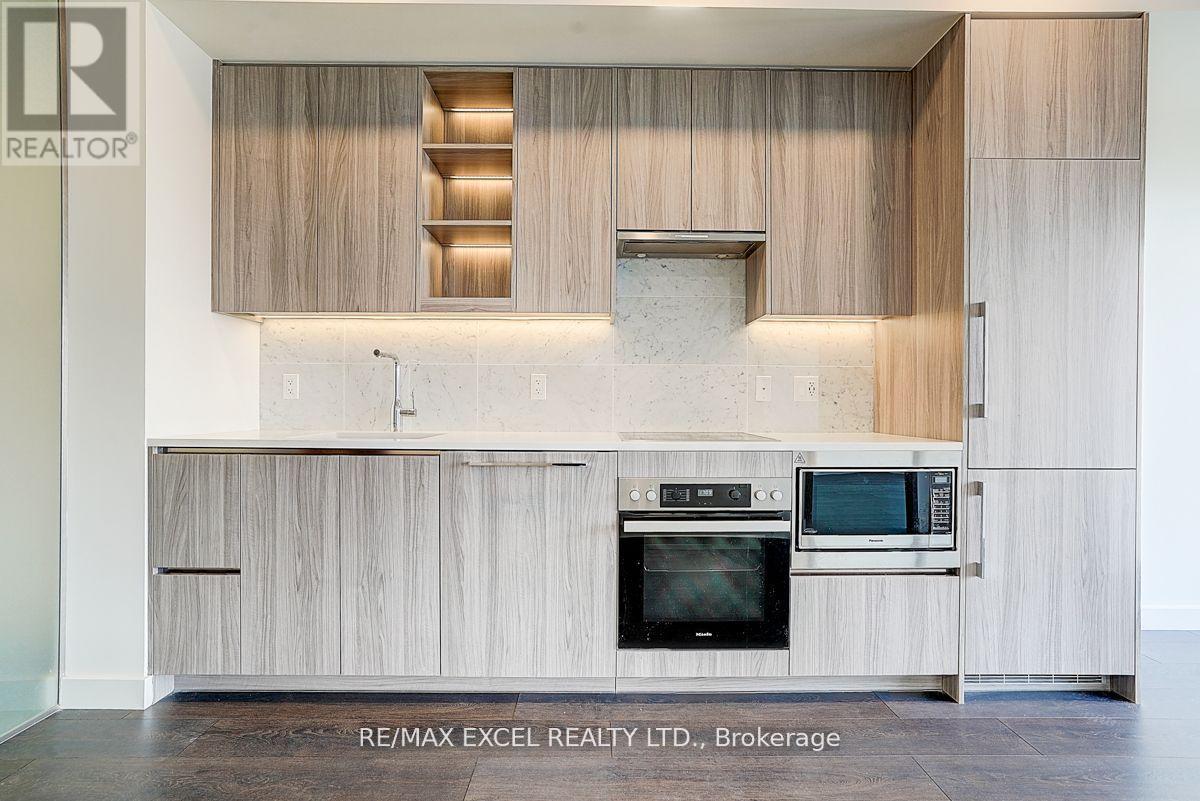 2001 - 85 Mcmahon Drive, Toronto, Ontario  M2K 0H1 - Photo 10 - C12680248