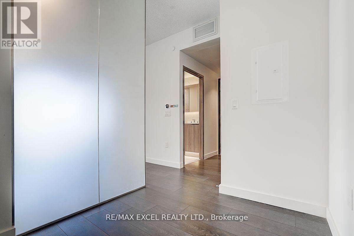 2001 - 85 Mcmahon Drive, Toronto, Ontario  M2K 0H1 - Photo 23 - C12680248