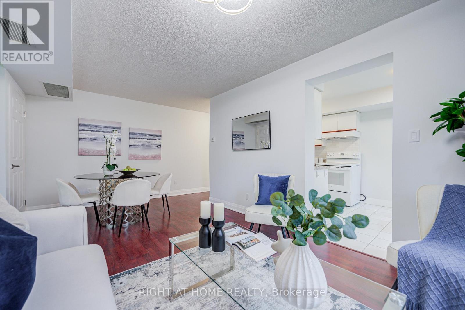 207 - 35 Empress Avenue, Toronto, Ontario  M2N 6T3 - Photo 13 - C12680306