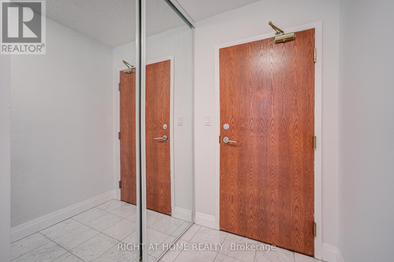 207 - 35 Empress Avenue, Toronto, Ontario  M2N 6T3 - Photo 5 - C12680306