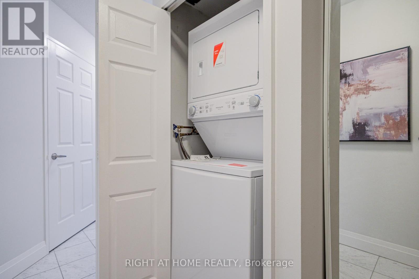 207 - 35 Empress Avenue, Toronto, Ontario  M2N 6T3 - Photo 6 - C12680306