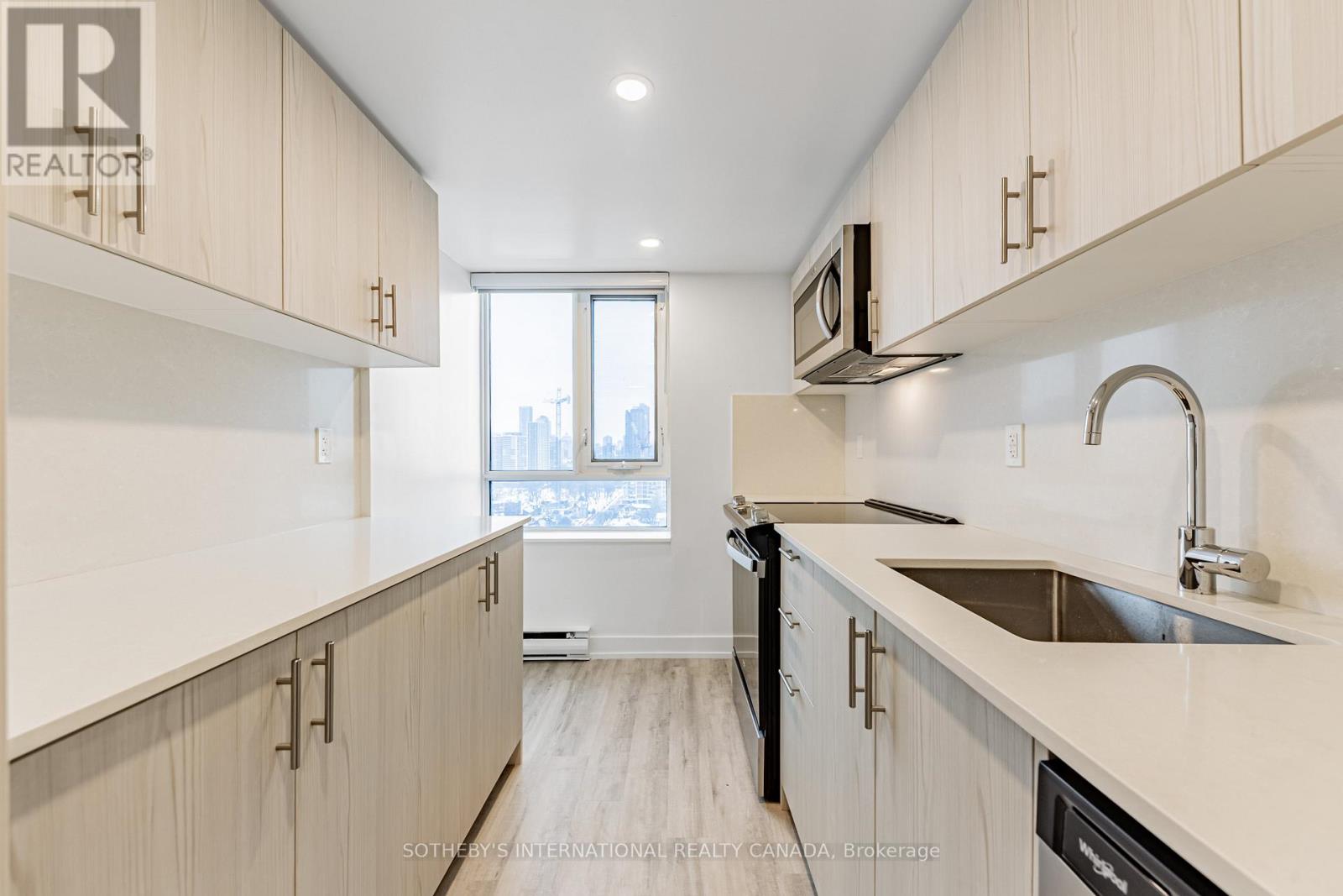 2106 - 201 Sherbourne Street, Toronto, Ontario  M5A 3X1 - Photo 2 - C12680340