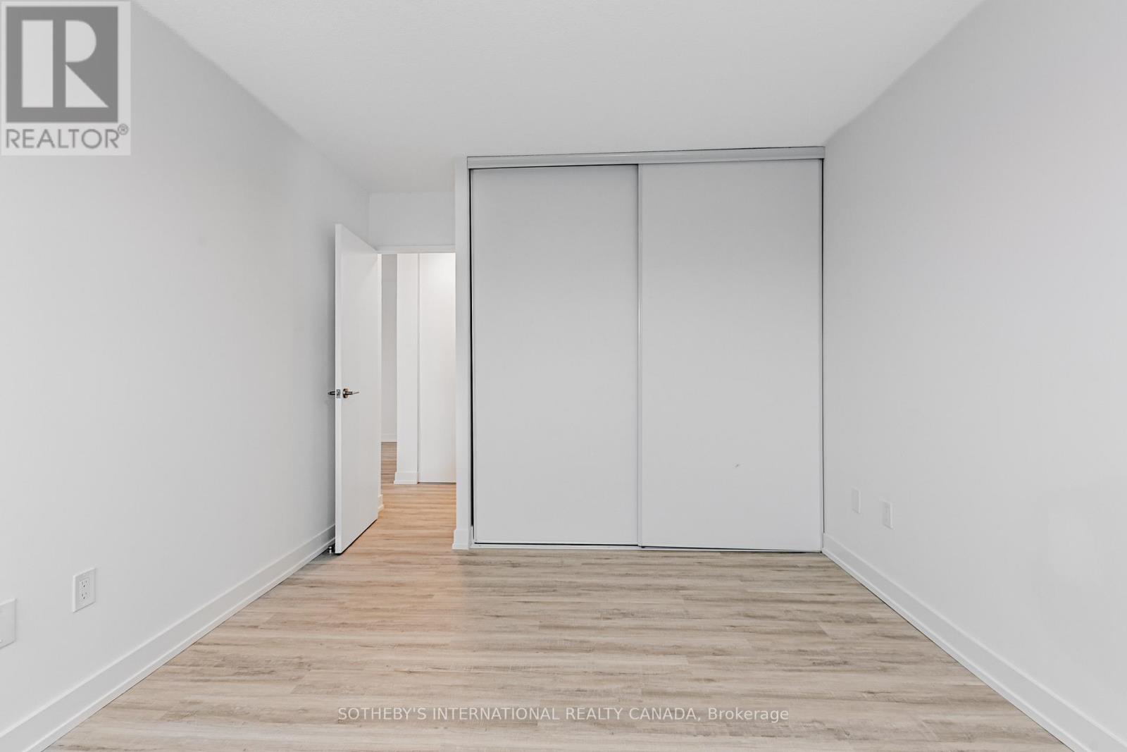 2106 - 201 Sherbourne Street, Toronto, Ontario  M5A 3X1 - Photo 8 - C12680340