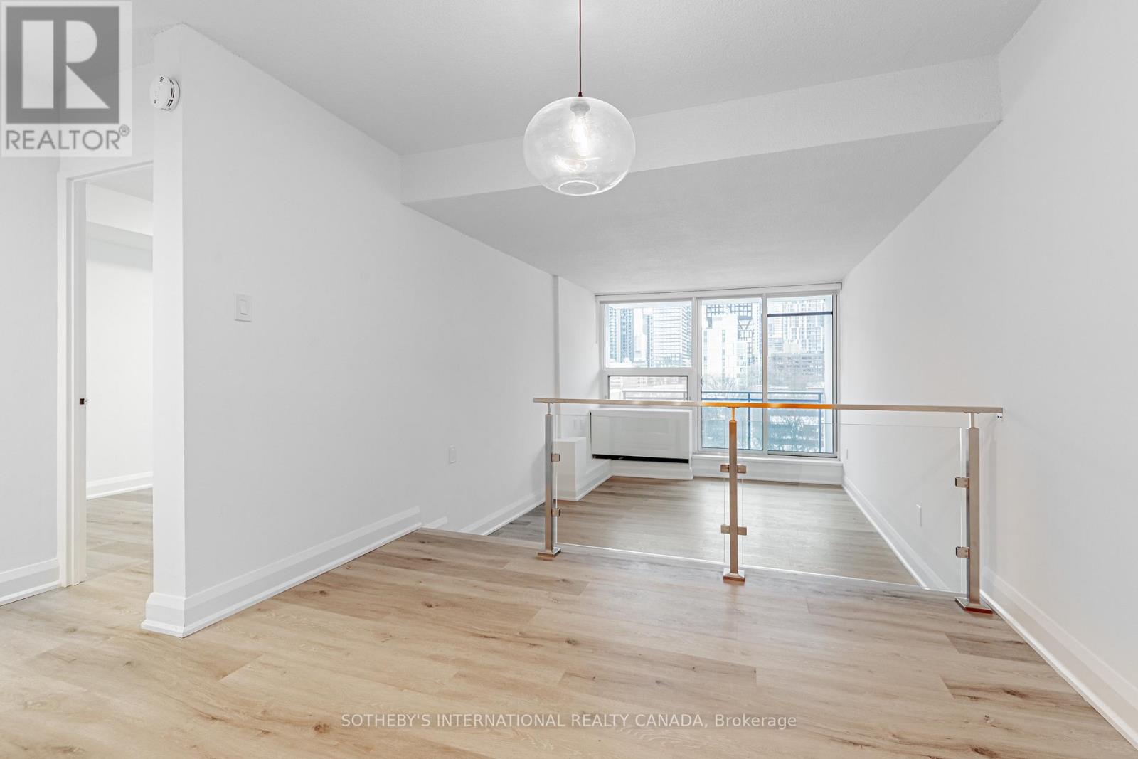 819 - 191 Sherbourne Street, Toronto, Ontario  M5A 3X1 - Photo 2 - C12680366