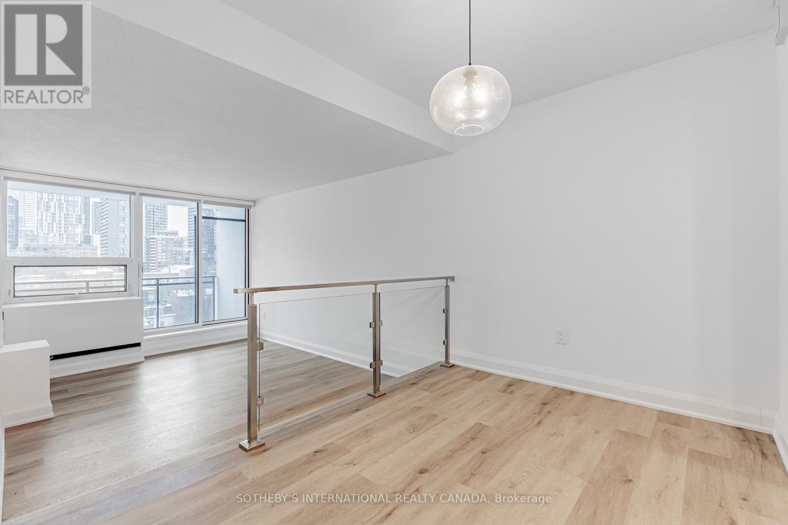 819 - 191 Sherbourne Street, Toronto, Ontario  M5A 3X1 - Photo 3 - C12680366