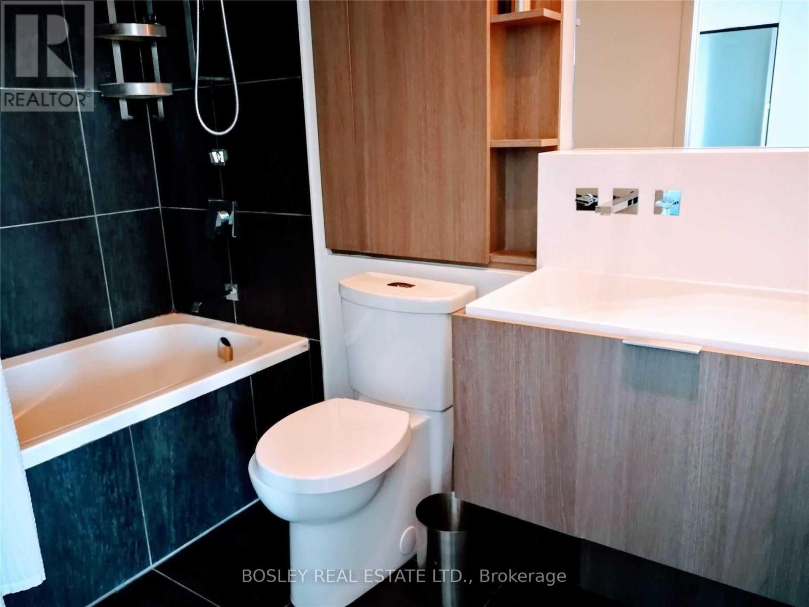 3403 - 101 Charles Street E, Toronto, Ontario  M4Y 1V2 - Photo 12 - C12680392