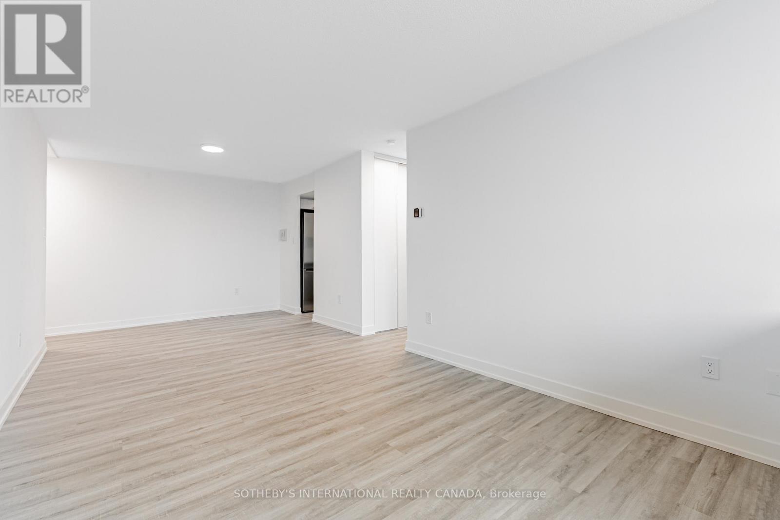 802 - 201 Sherbourne Street, Toronto, Ontario  M5A 3X1 - Photo 6 - C12680410
