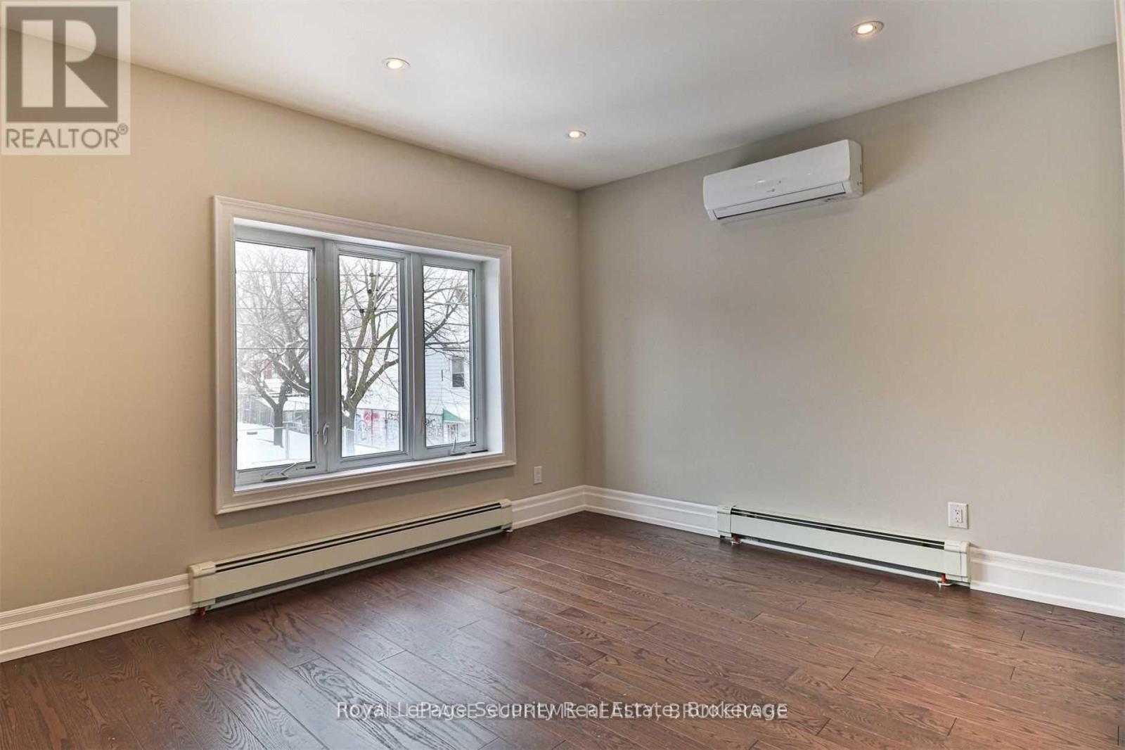 2 - 62 Lippincott Street, Toronto, Ontario  M5T 2R5 - Photo 13 - C12680416