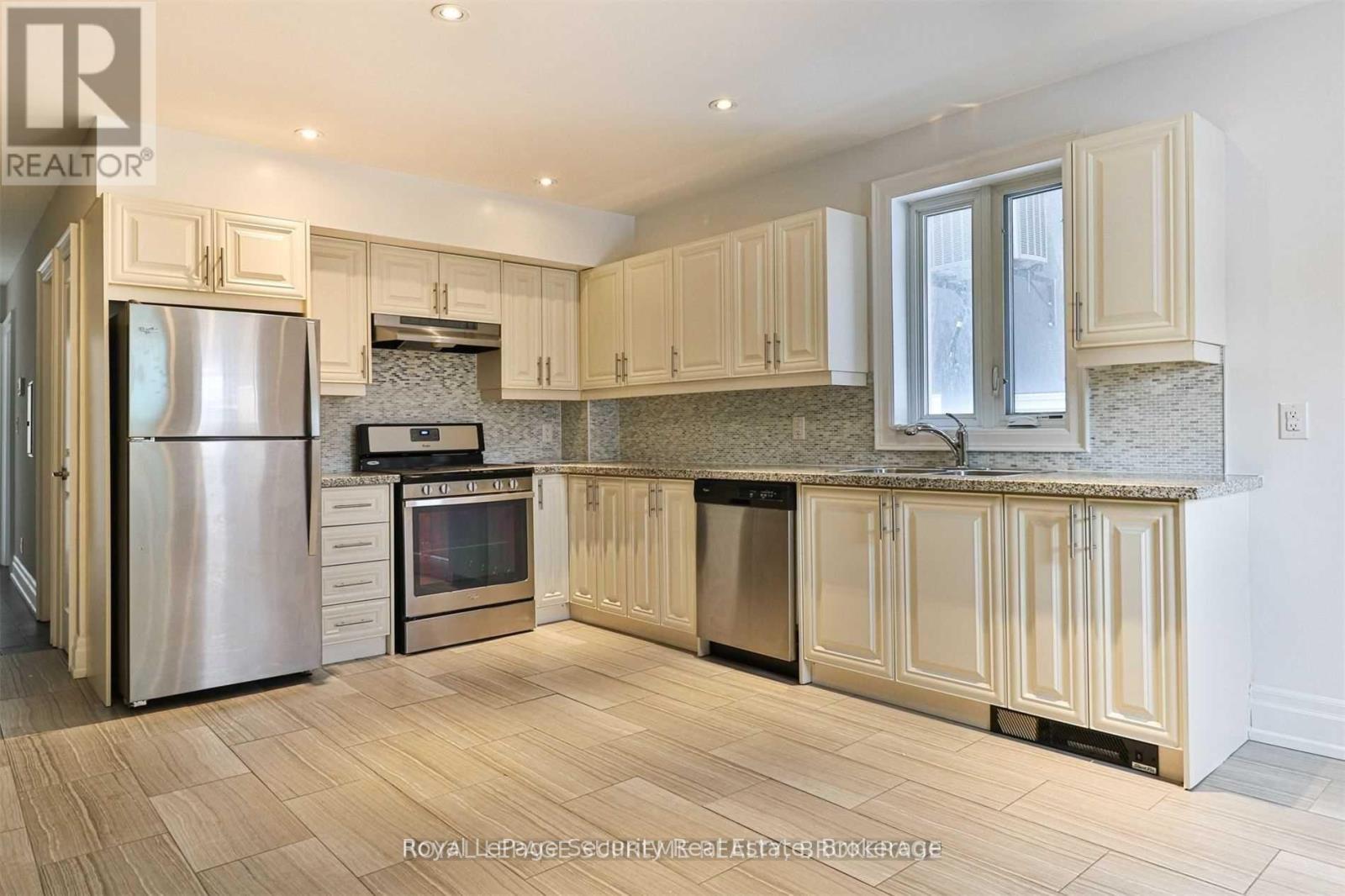 2 - 62 Lippincott Street, Toronto, Ontario  M5T 2R5 - Photo 20 - C12680416