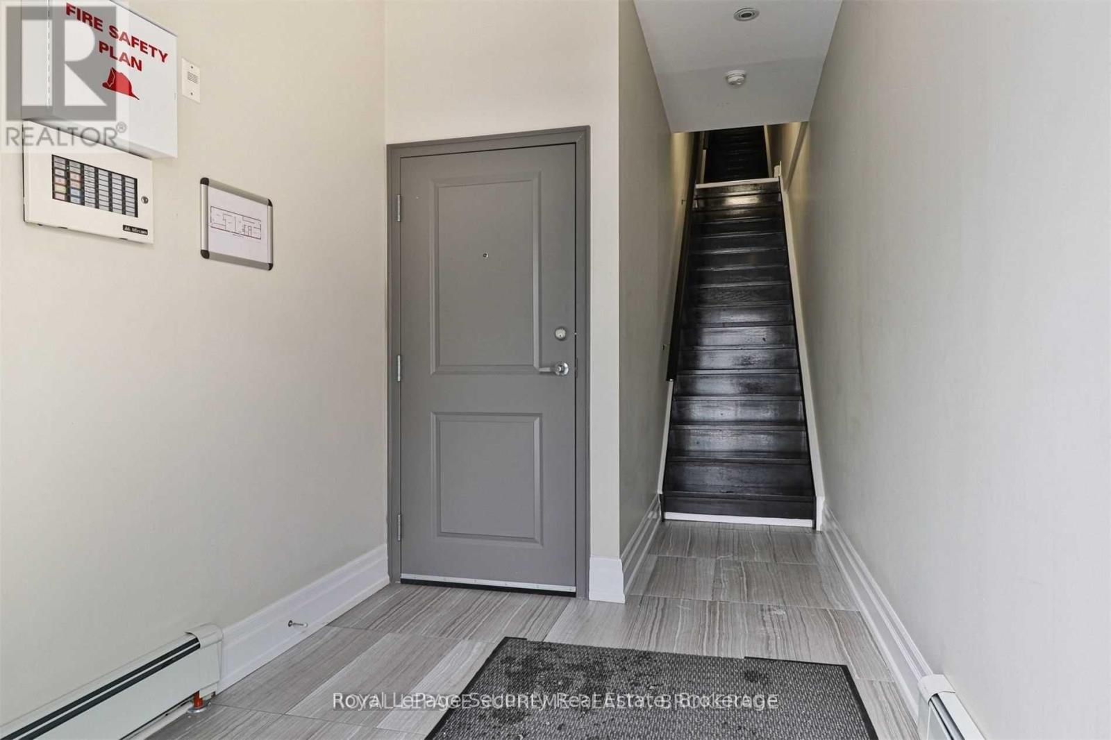 2 - 62 Lippincott Street, Toronto, Ontario  M5T 2R5 - Photo 22 - C12680416