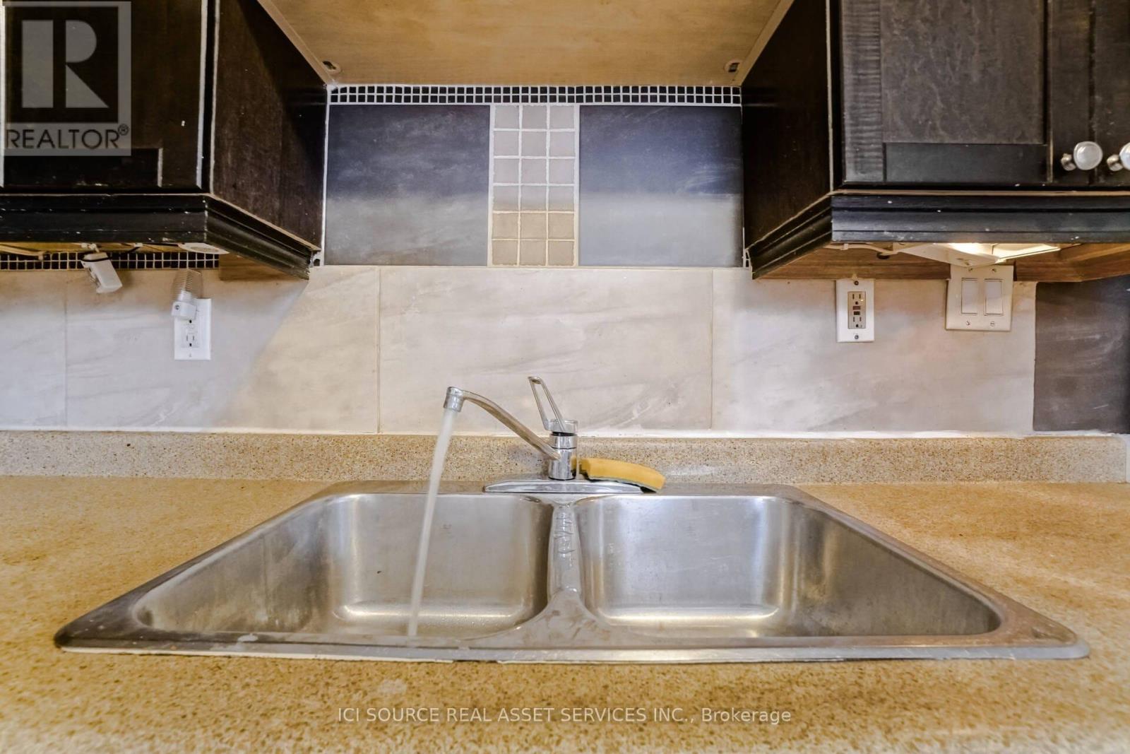 Main Fl - 2609 Kingston Road, Toronto, Ontario  M1M 1M1 - Photo 5 - E12680160