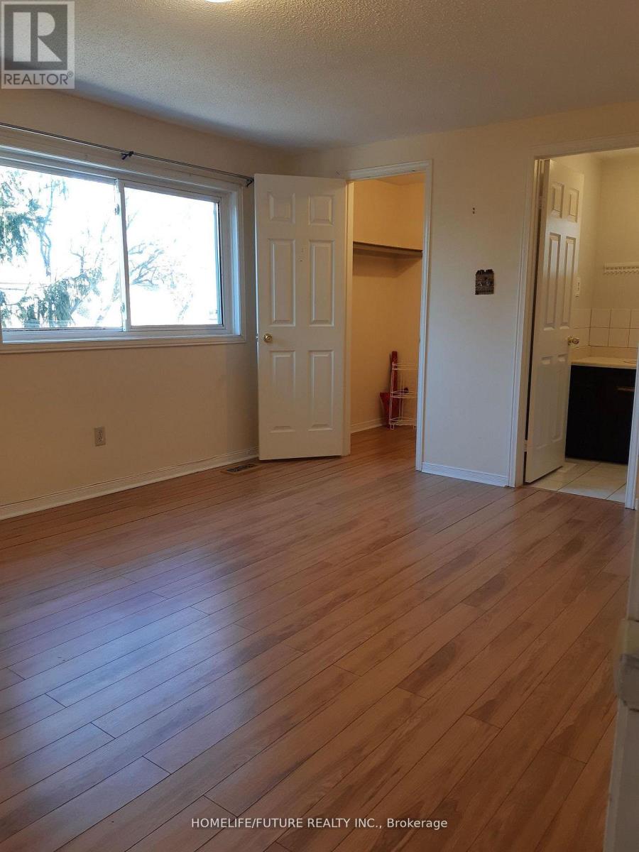 85 Halfmoon Square, Toronto, Ontario  M1C 3V2 - Photo 4 - E12680258