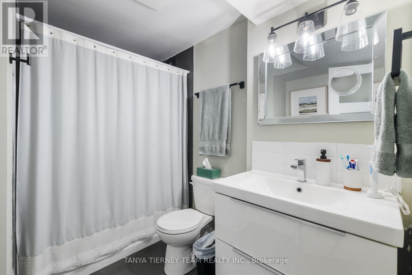 1 Centre Street W, Whitby, Ontario  L1M 1C1 - Photo 42 - E12680316