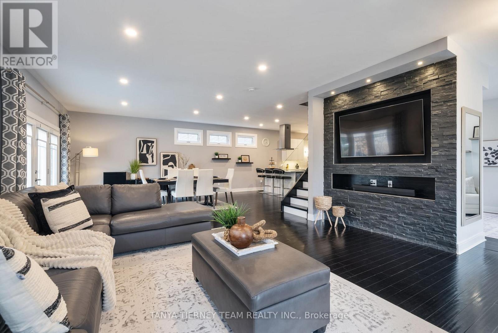 1 Centre Street W, Whitby, Ontario  L1M 1C1 - Photo 6 - E12680316