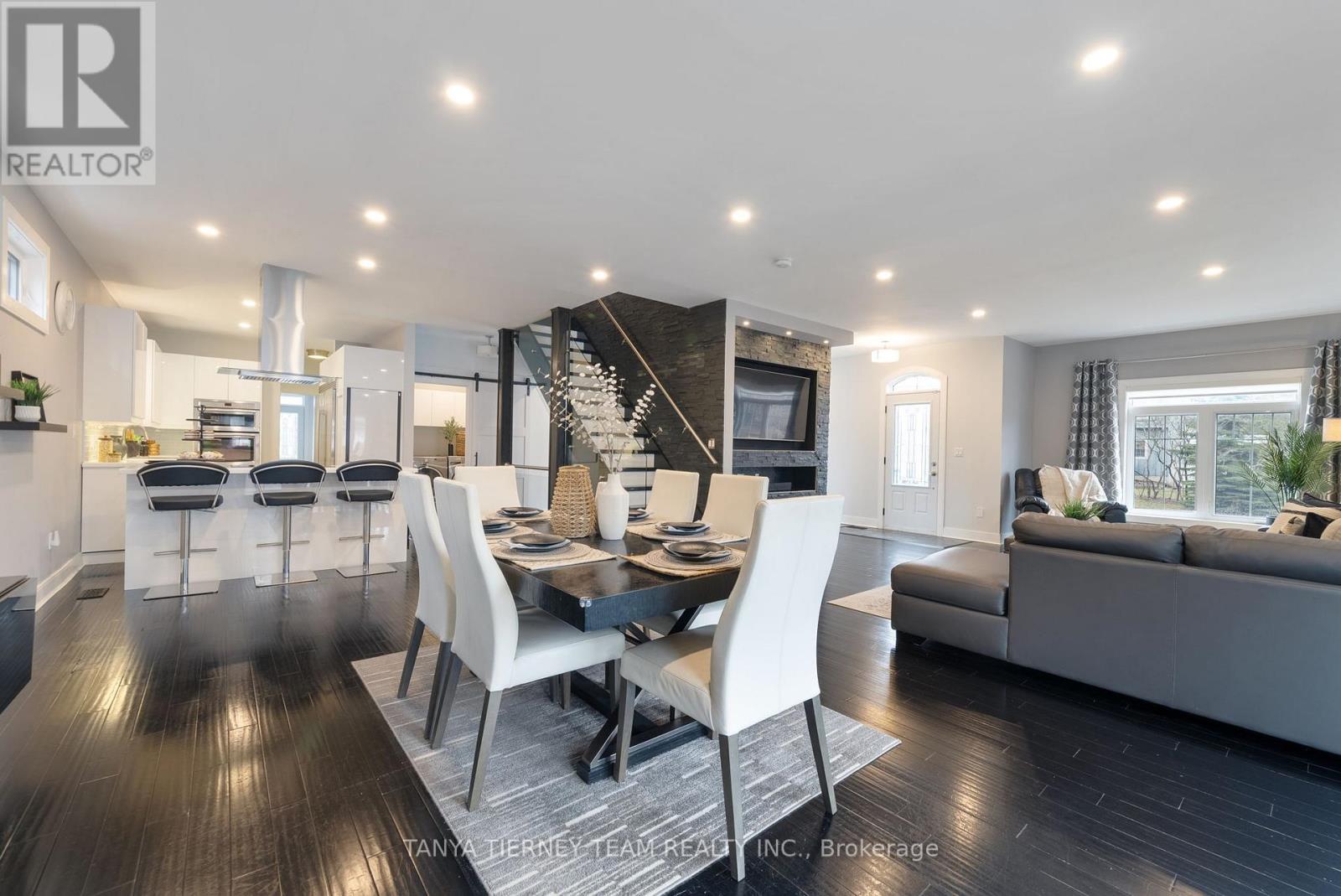 1 Centre Street W, Whitby, Ontario  L1M 1C1 - Photo 7 - E12680316