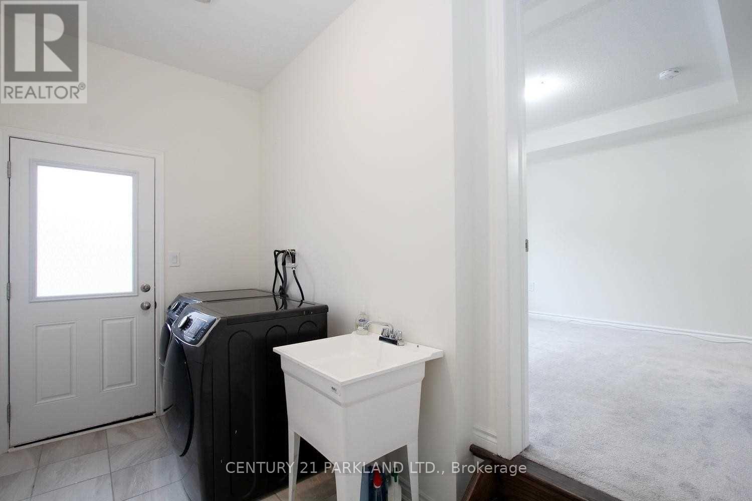 39 Fusilier Drive, Toronto, Ontario  M1L 0J4 - Photo 17 - E12680344