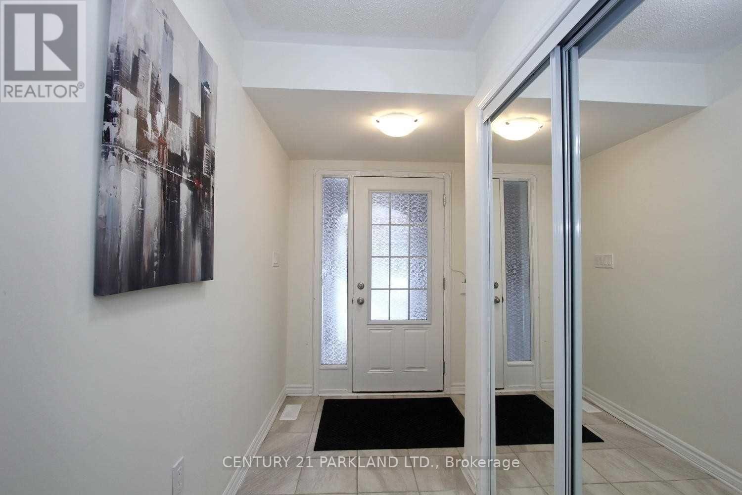 39 Fusilier Drive, Toronto, Ontario  M1L 0J4 - Photo 3 - E12680344