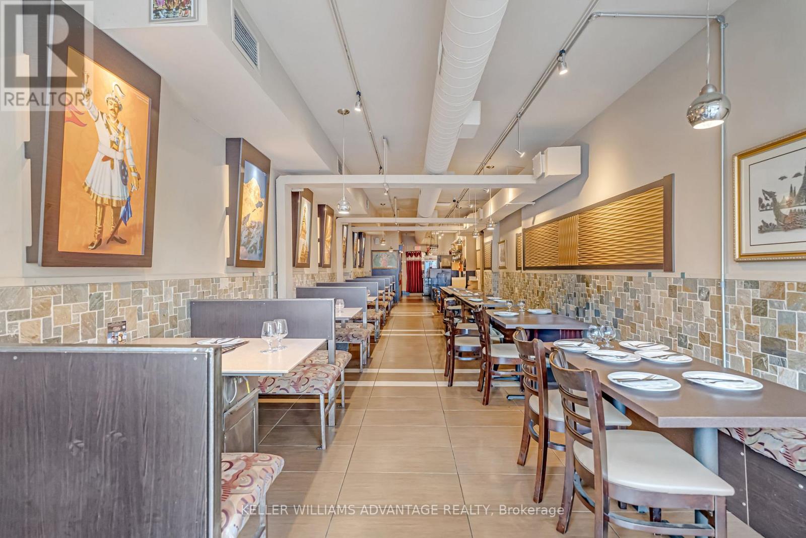 471 Danforth Avenue, Toronto, Ontario  M4K 1P1 - Photo 4 - E12680350