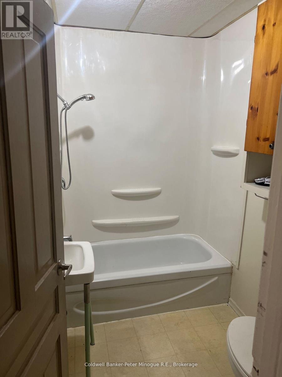 586 Main Street E, North Bay, Ontario  P1B 1B8 - Photo 13 - X12679990