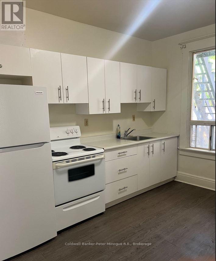 586 Main Street E, North Bay, Ontario  P1B 1B8 - Photo 16 - X12679990