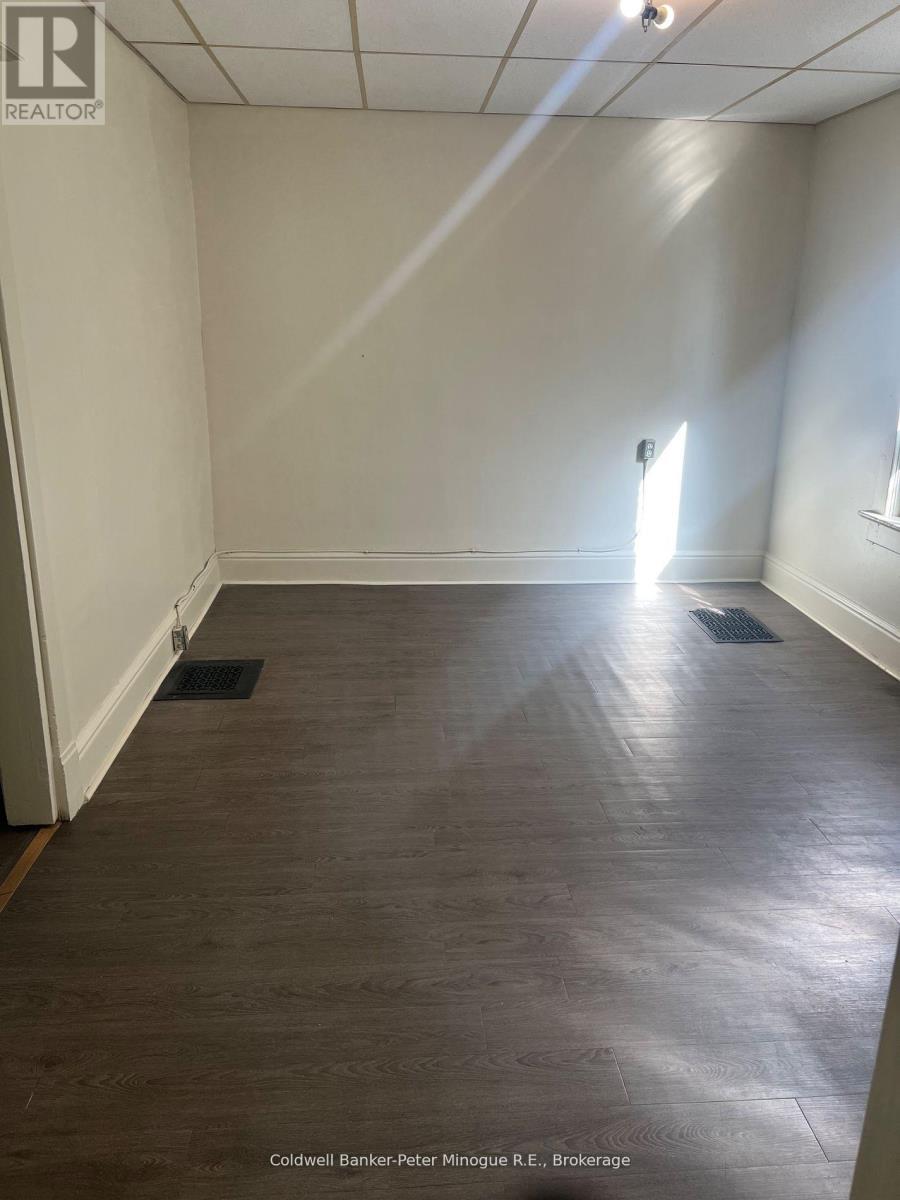 586 Main Street E, North Bay, Ontario  P1B 1B8 - Photo 15 - X12679990