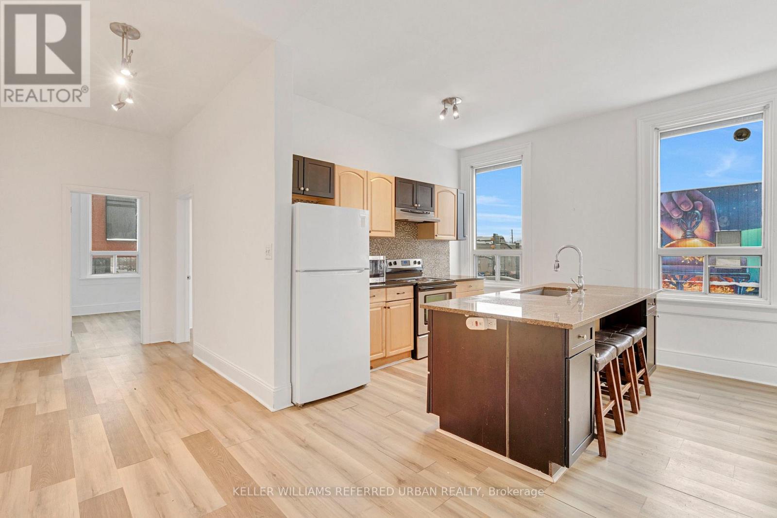 66 Dunlop Street W, Barrie, Ontario  L4N 1A4 - Photo 15 - S12680204