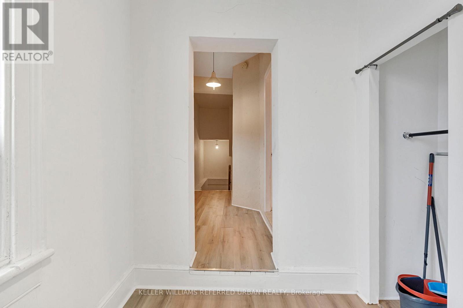 66 Dunlop Street W, Barrie, Ontario  L4N 1A4 - Photo 8 - S12680204