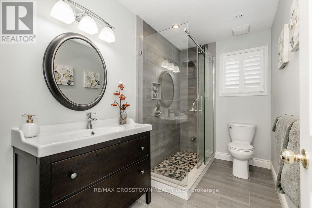 38 Brookfield Crescent, Barrie (Innis-Shore), Ontario L4N 9R6 - Photo 17 - S12676686